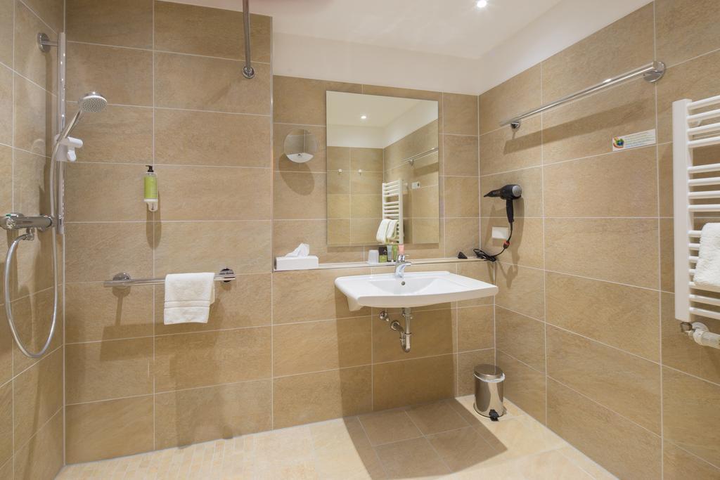 Gda Hotel Нойштадт-ан-дер-Вайнштрасе Номер фото