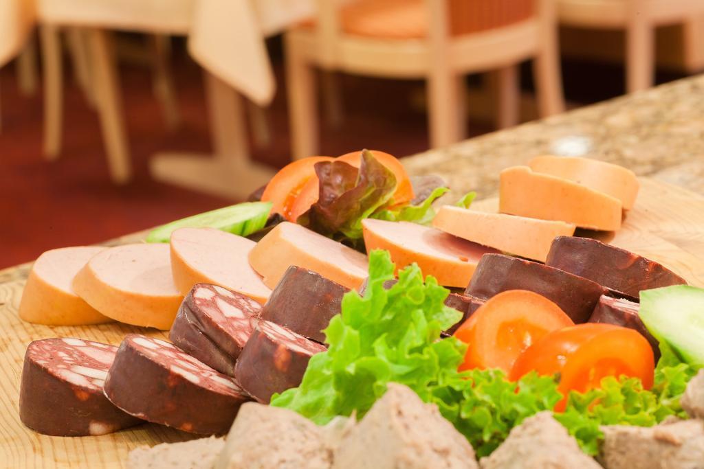 Gda Hotel Нойштадт-ан-дер-Вайнштрасе Экстерьер фото