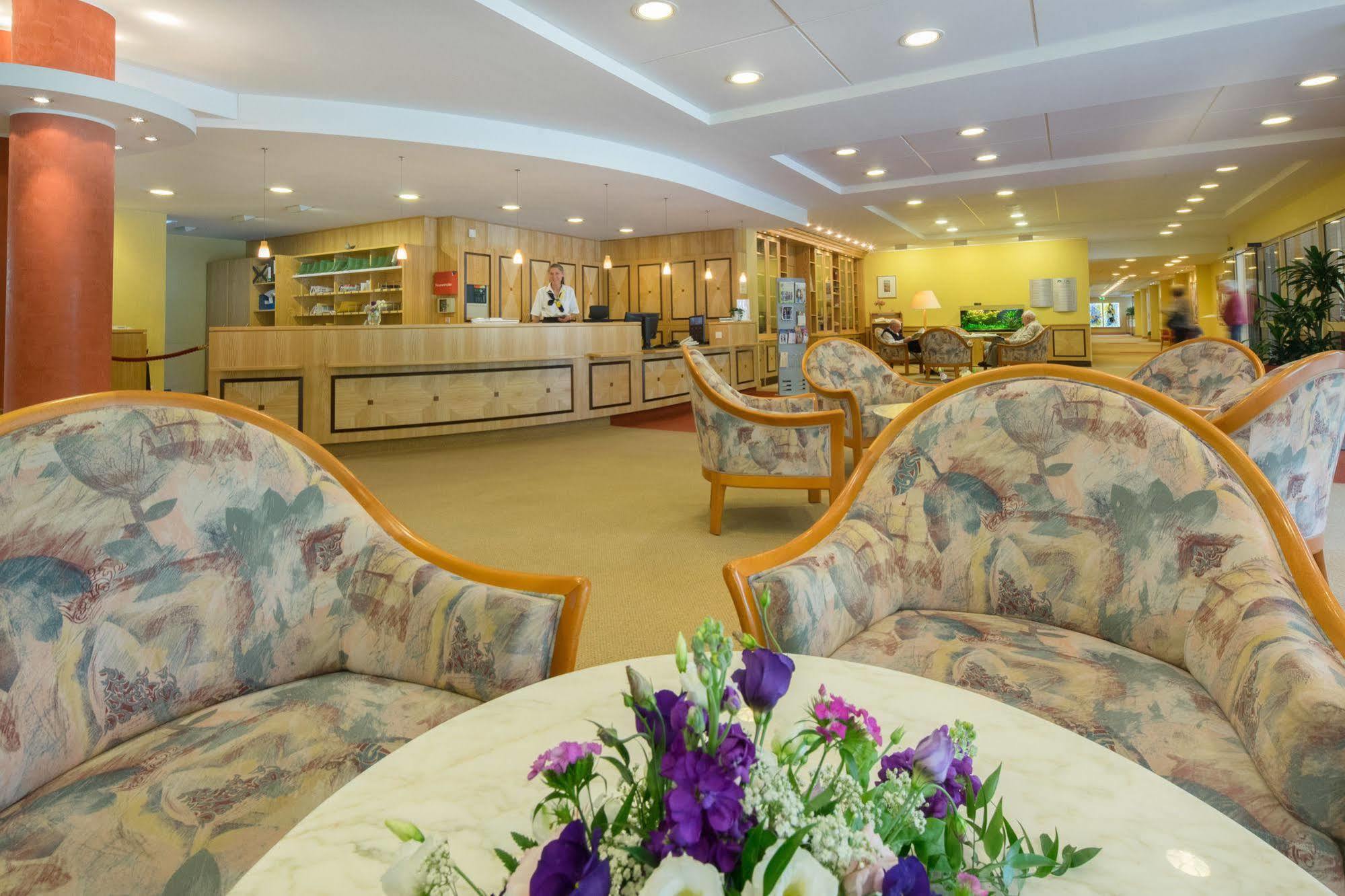 Gda Hotel Нойштадт-ан-дер-Вайнштрасе Экстерьер фото
